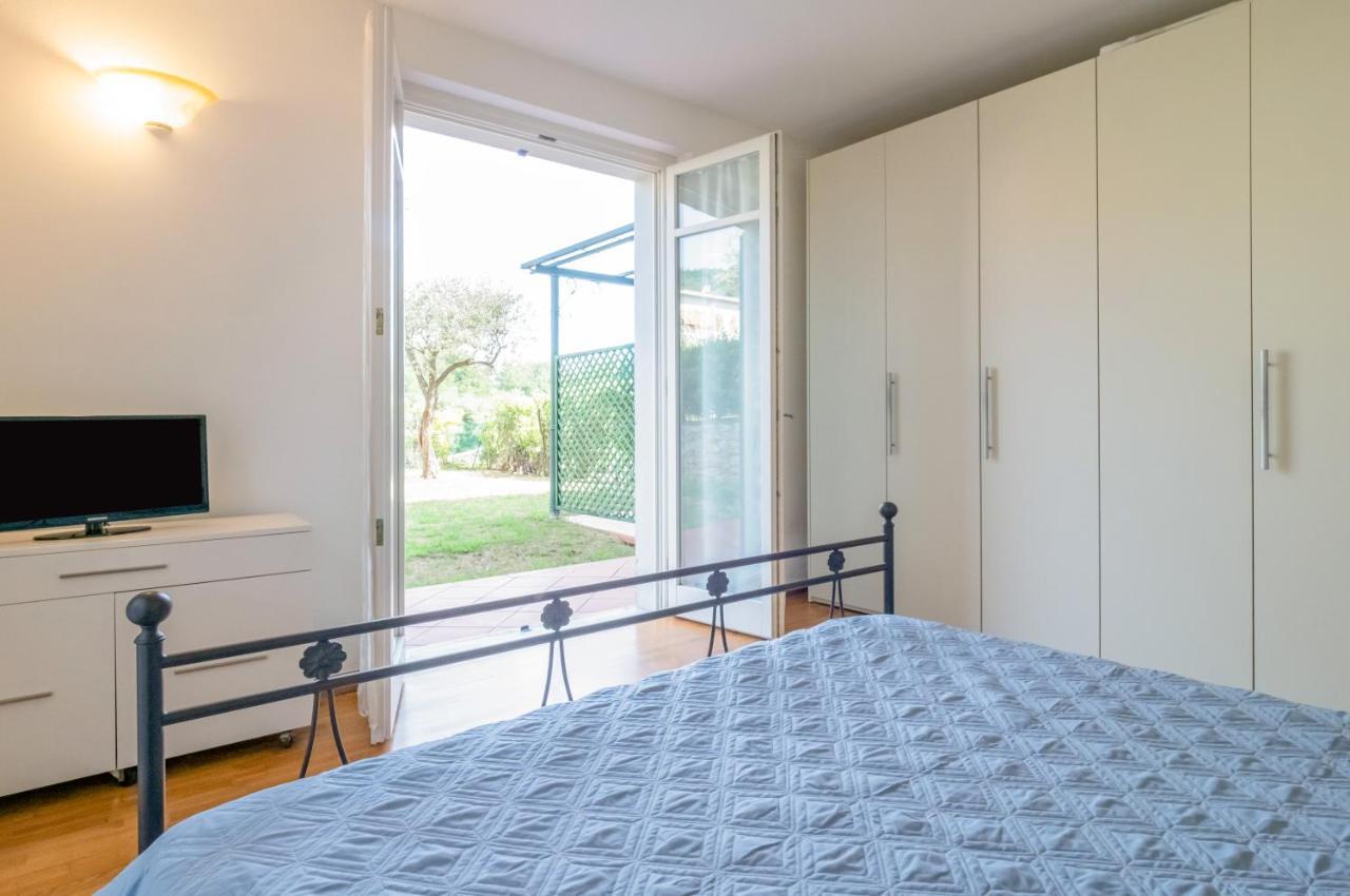 Piana Di Solaro Modern Flat & Swimming Pool Apartment Lerici Exterior foto
